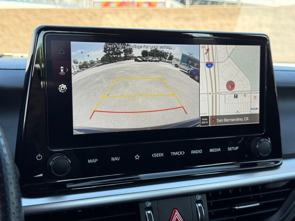 2023 Kia Forte GT-Line photo 9