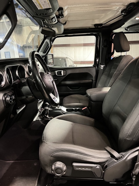 2020 Jeep Wrangler Unlimited Sahara photo 11