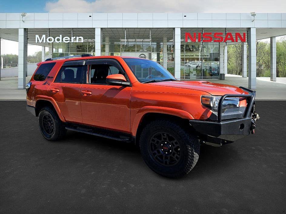 2015 Toyota 4Runner TRD Pro 4WD photo 2