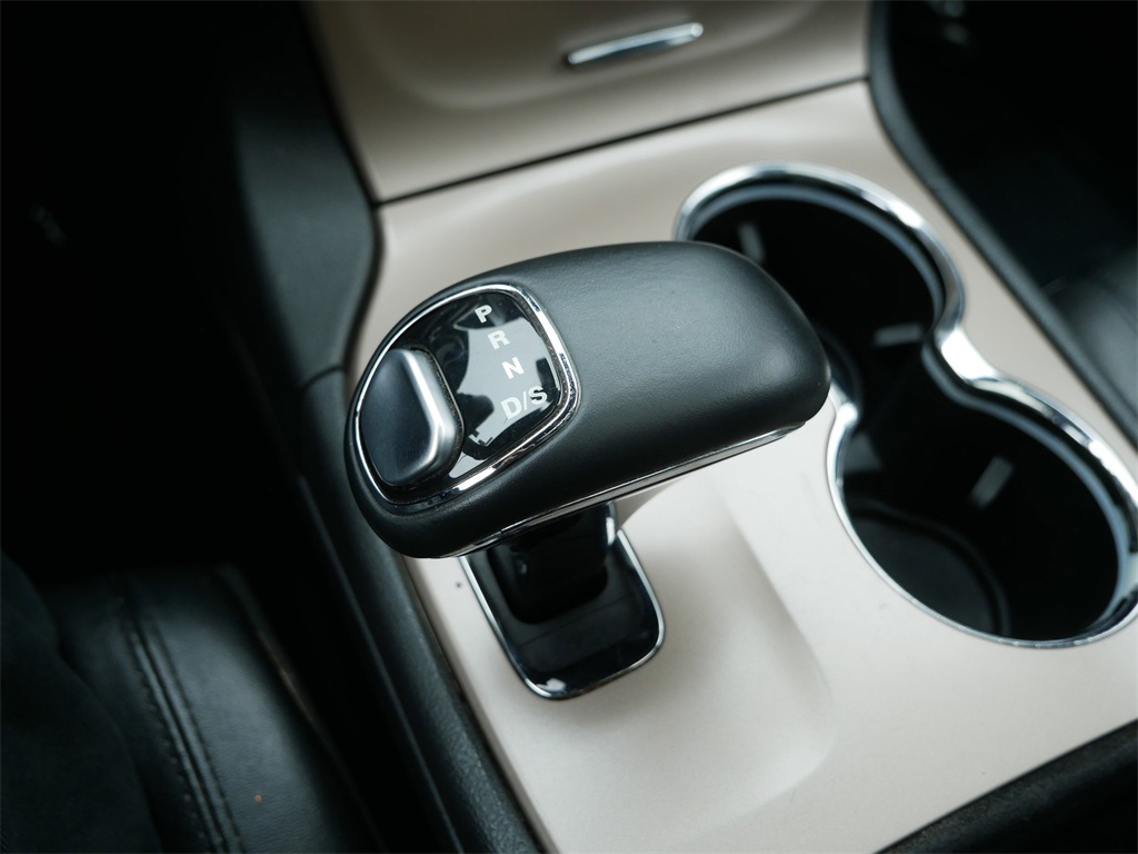 2015 Jeep Grand Cherokee Altitude photo 28