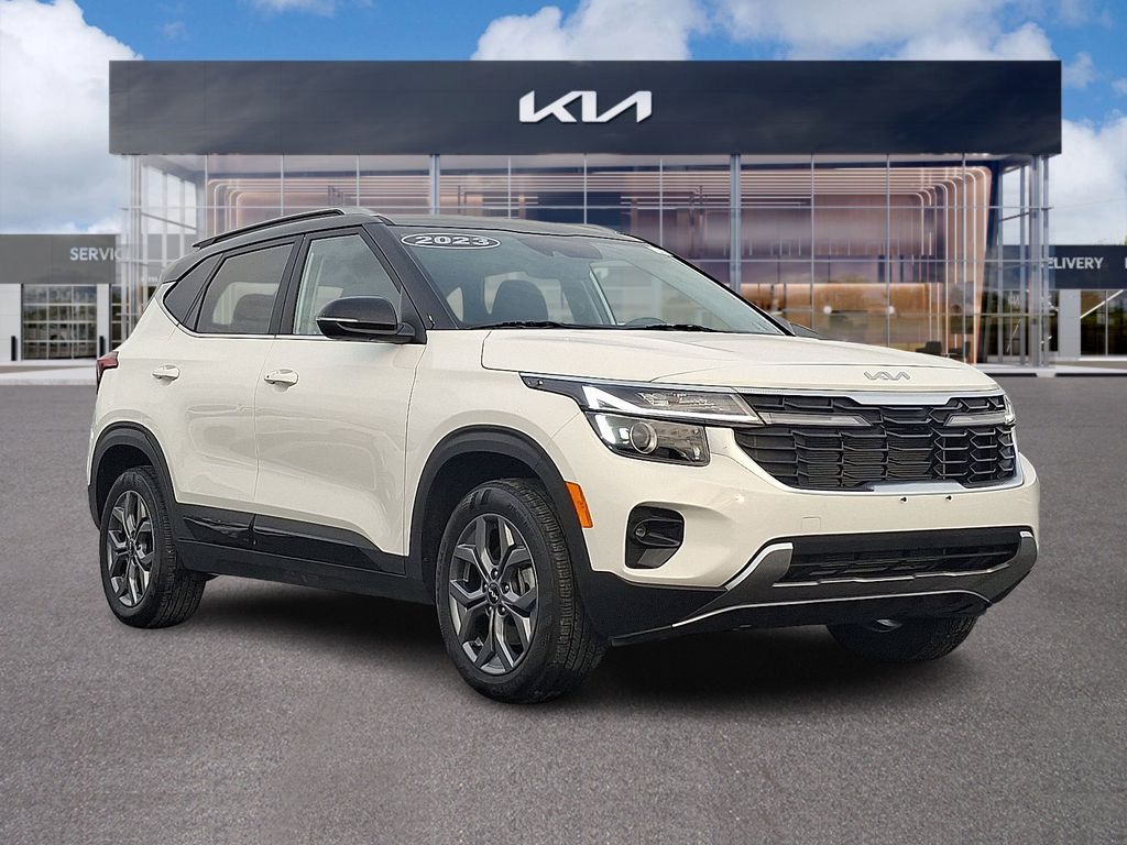 2024 Kia Seltos S's photo
