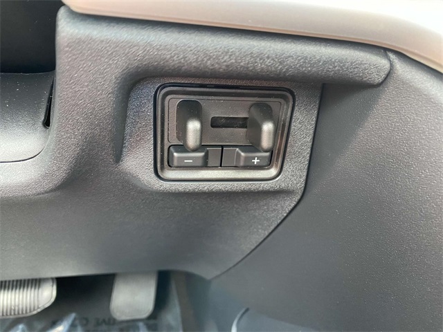 2025 Ford Expedition photo 17