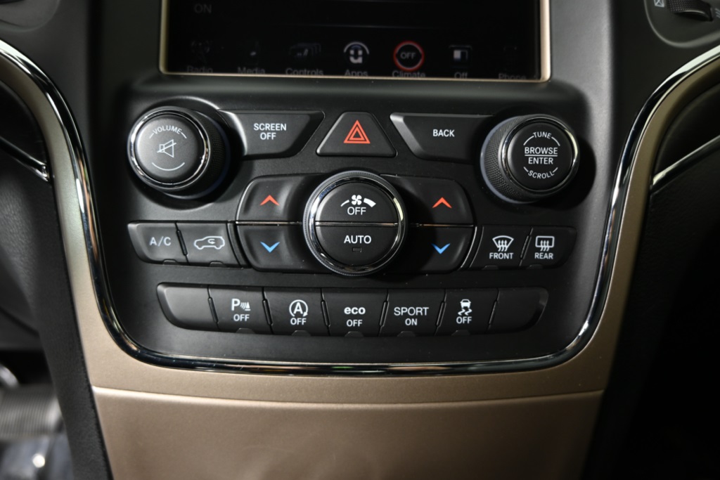 2016 Jeep Grand Cherokee Limited photo 30