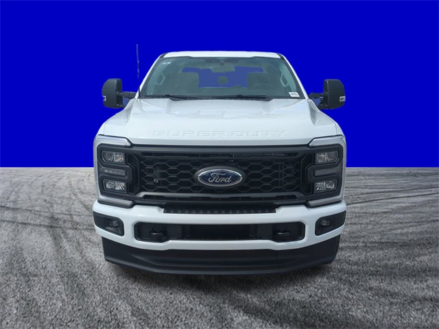 2026 Ford F-250 photo 9
