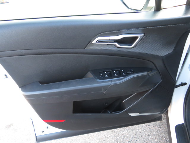 2023 Kia Sportage LX photo 18