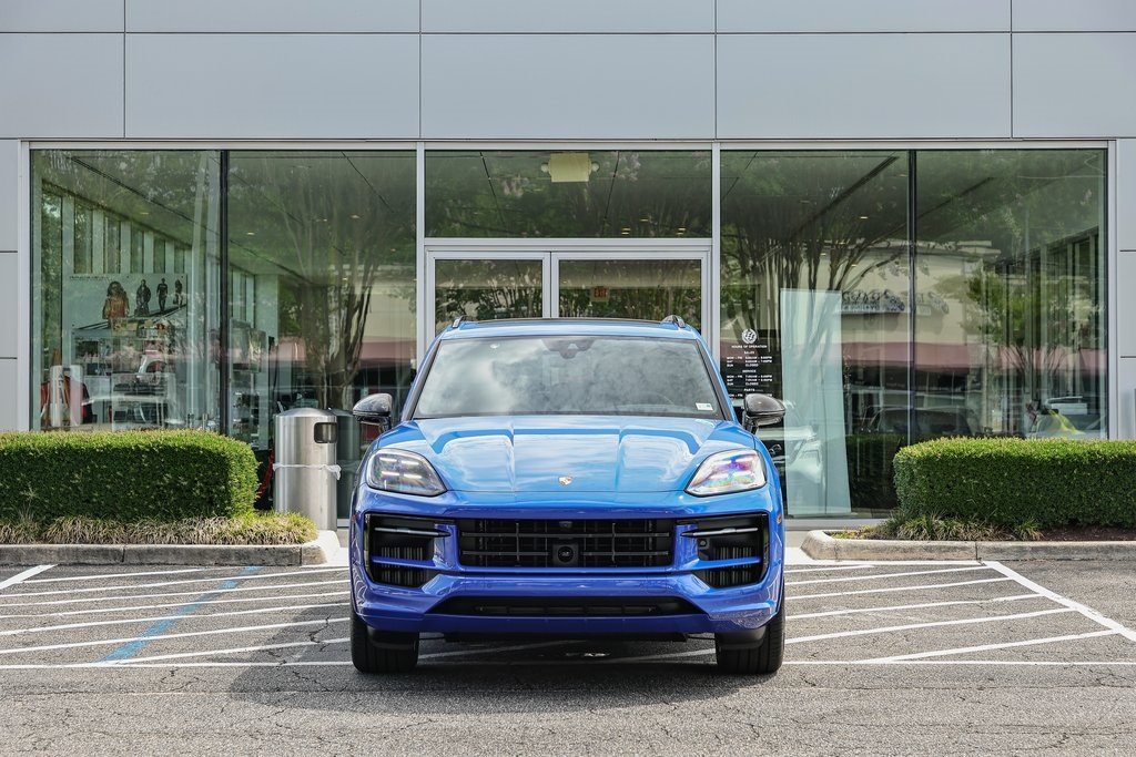 2025 Porsche Cayenne GTS photo 10