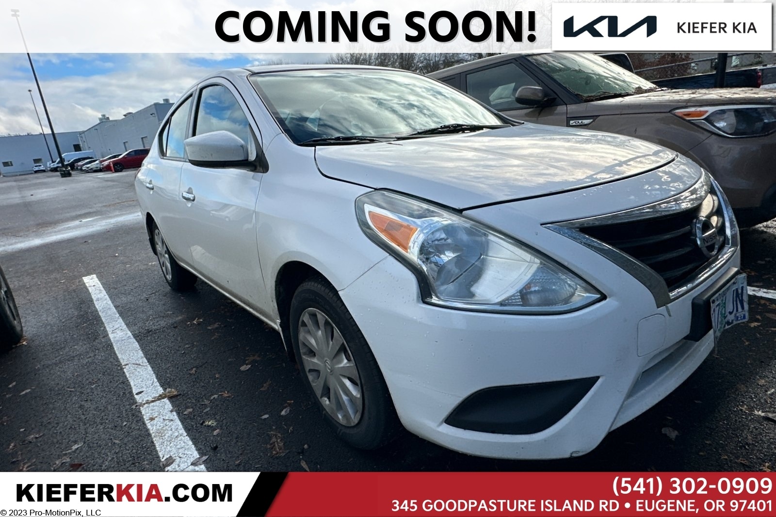 2017 Nissan Versa Sedan SV's photo