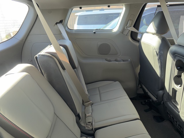 2017 Kia Sedona LX photo 5