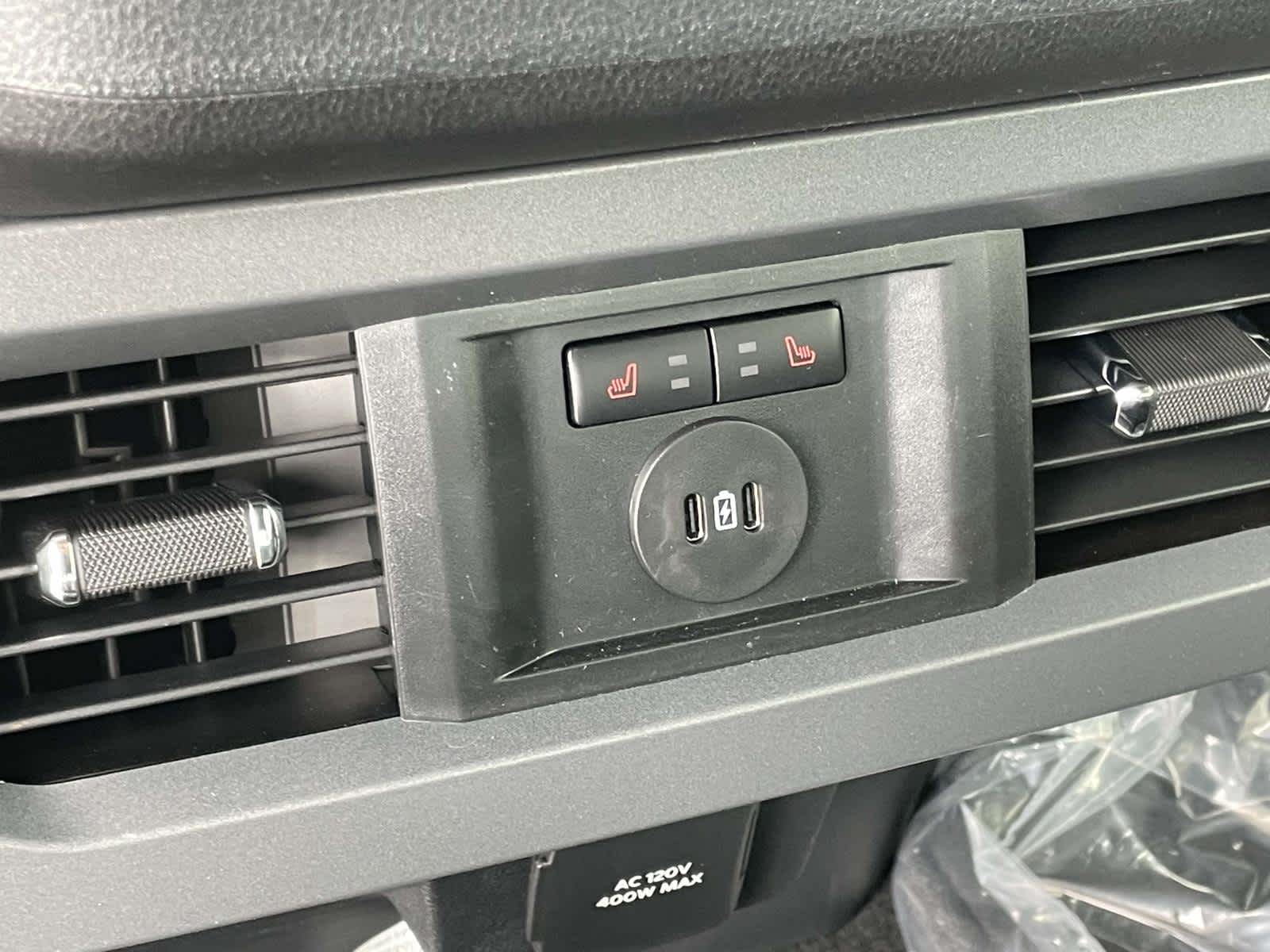 2025 Ford F-350 Lariat photo 16