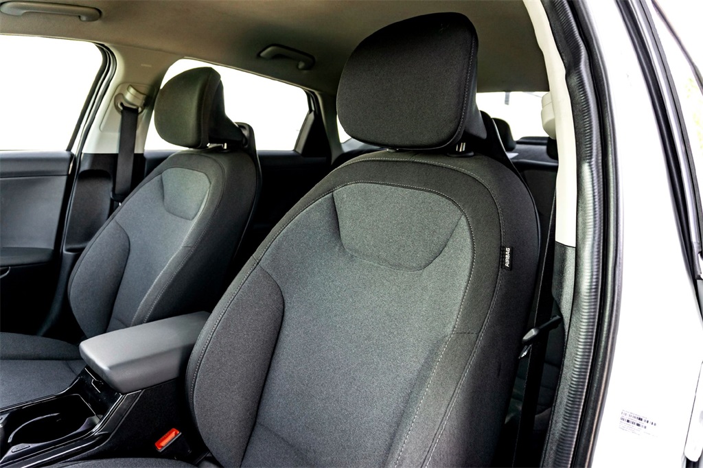 2025 Kia K4 LXS photo 12