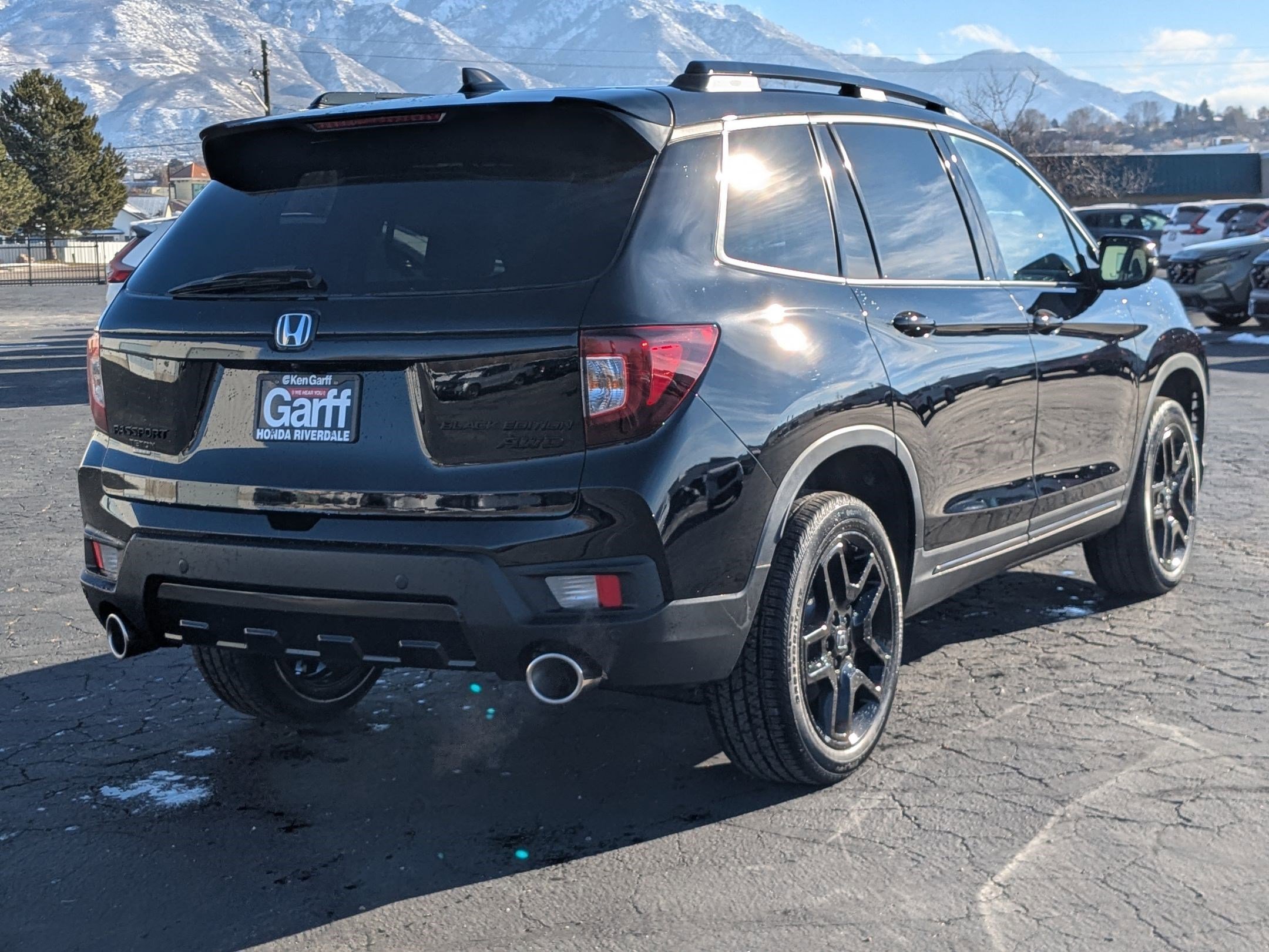 2024 Honda Passport Black Edition photo 2