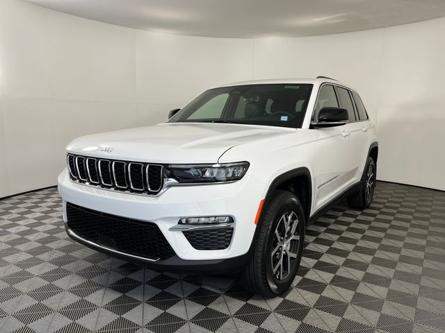 2025 Jeep Grand Cherokee Limited photo 2