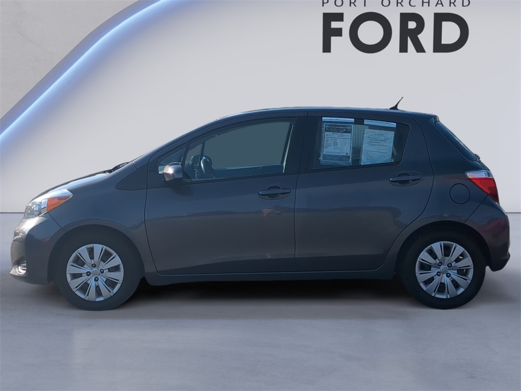 2014 Toyota Yaris L photo 2