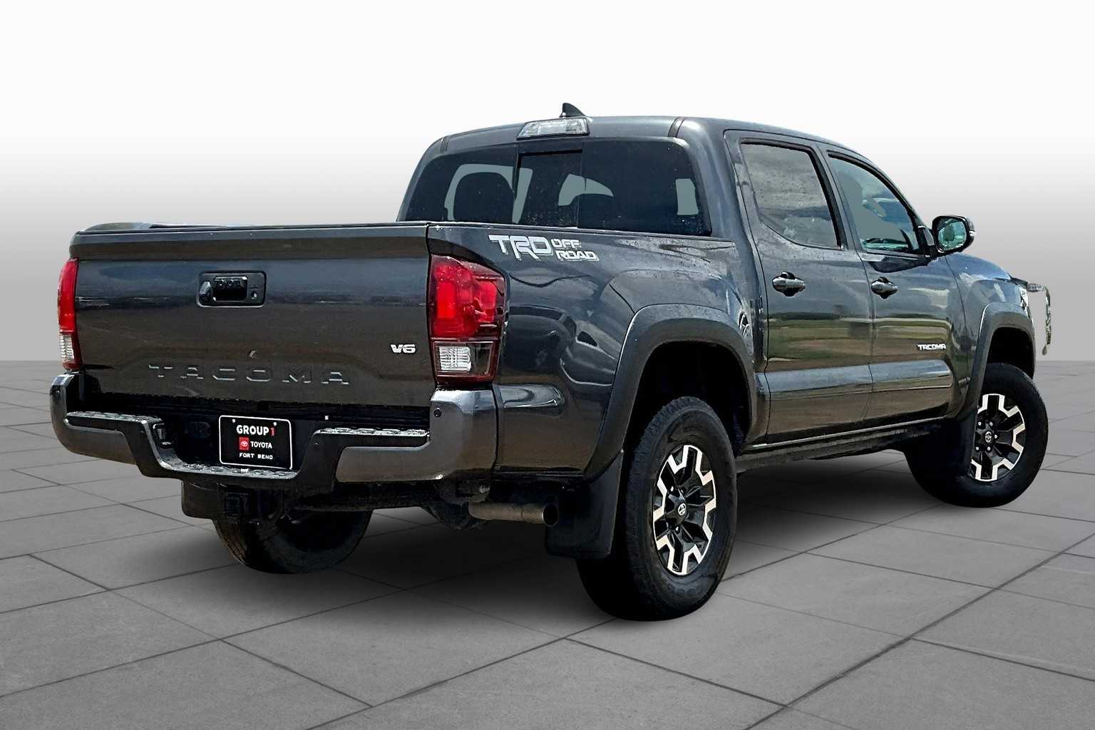 2019 Toyota Tacoma TRD photo 23
