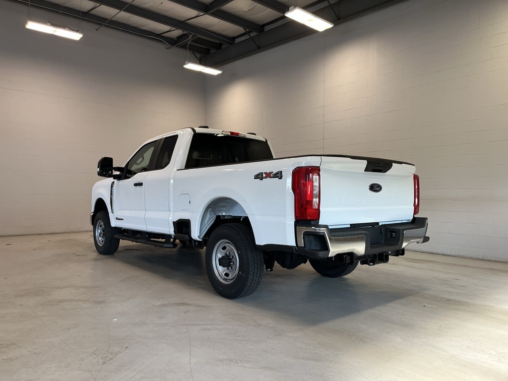 2026 Ford F-350 XL photo 4