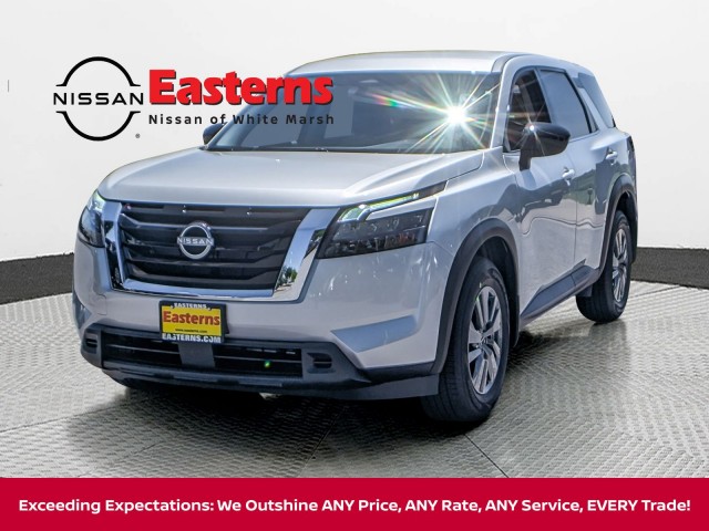 2025 Nissan Pathfinder S