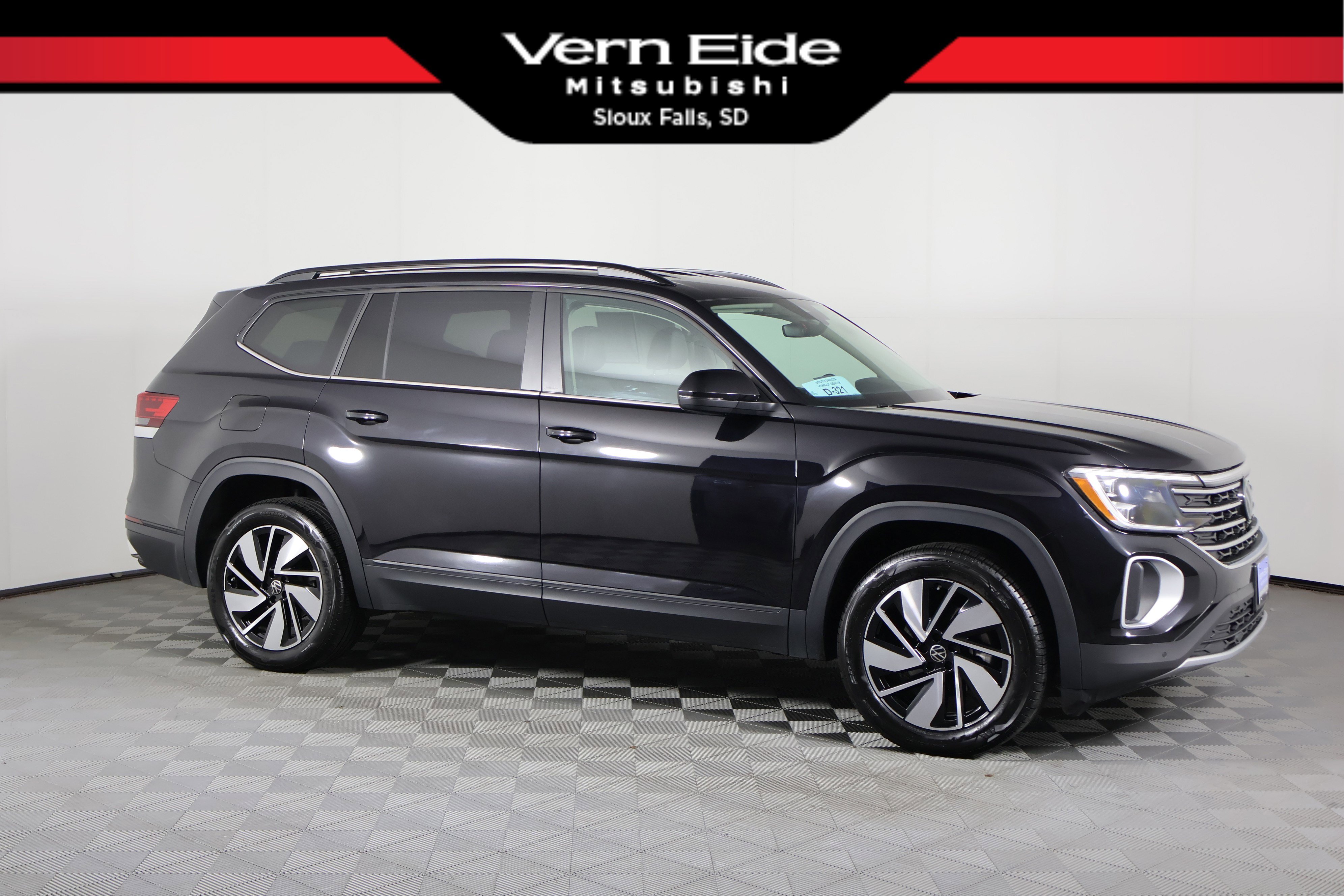 2025 Volkswagen Atlas SE w/Tech's photo