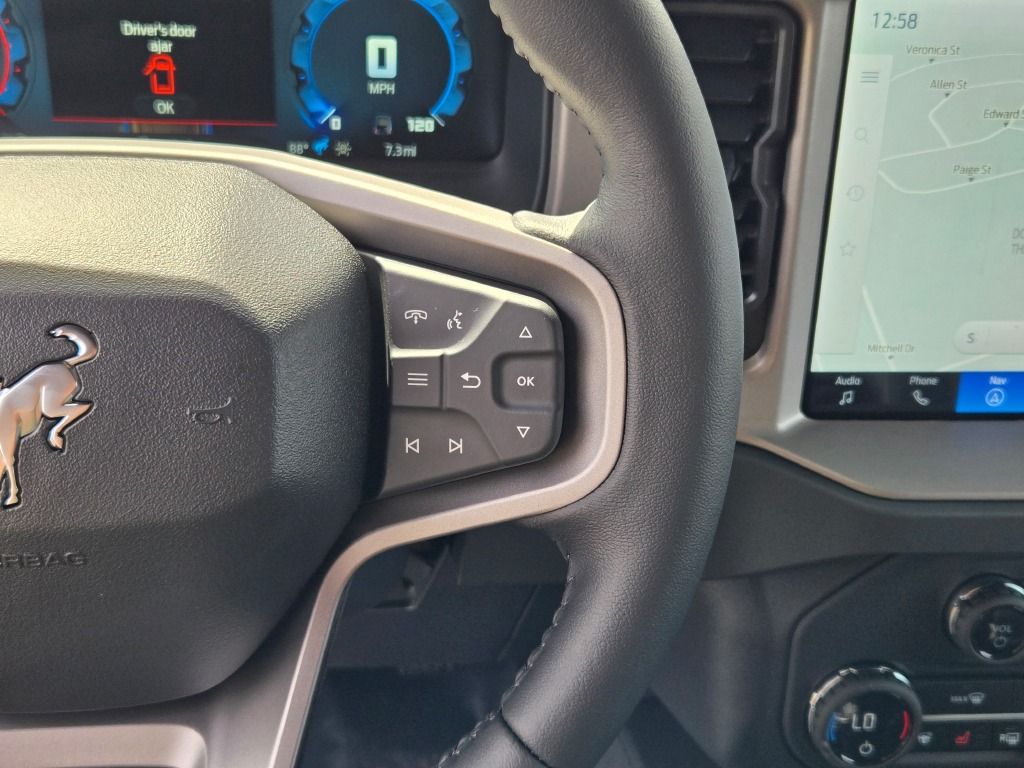 2025 Ford Bronco Outer Banks photo 27