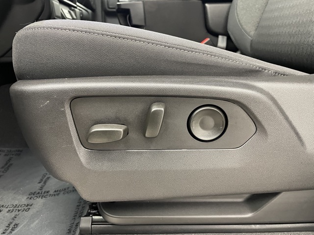 2023 Chevrolet Silverado 1500 photo 3