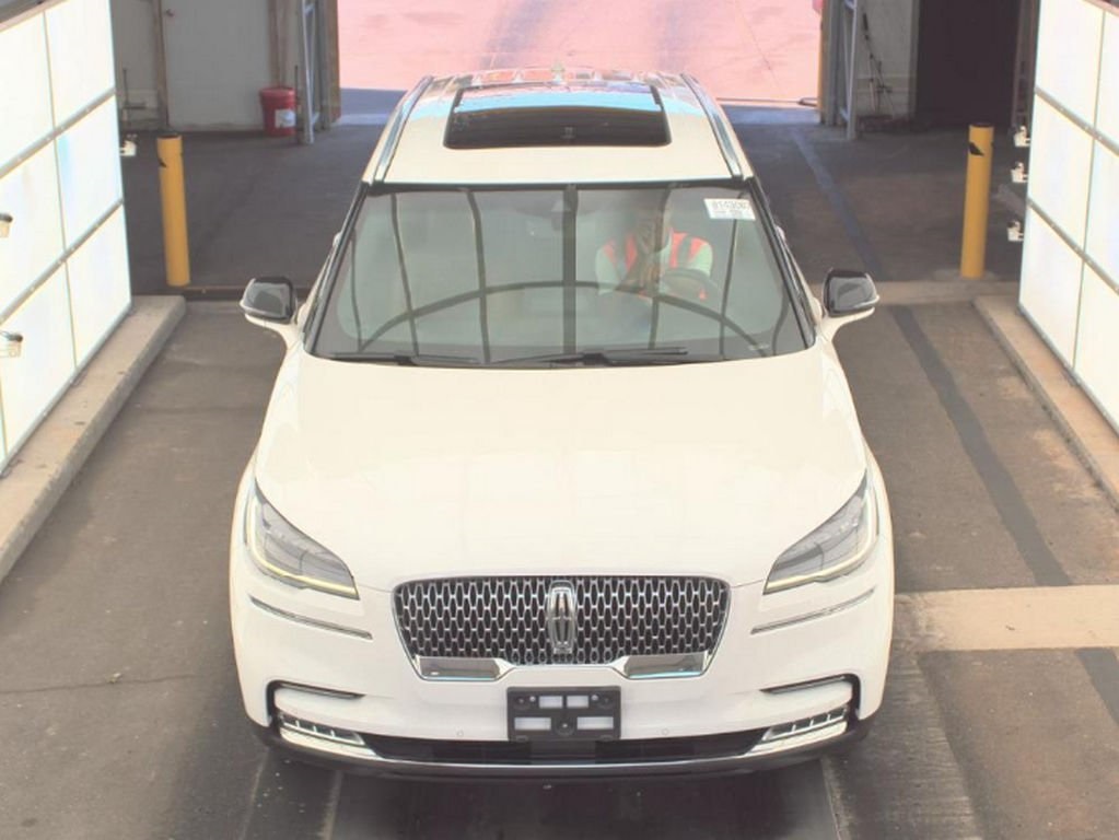 2021 Lincoln Aviator Reserve photo 2
