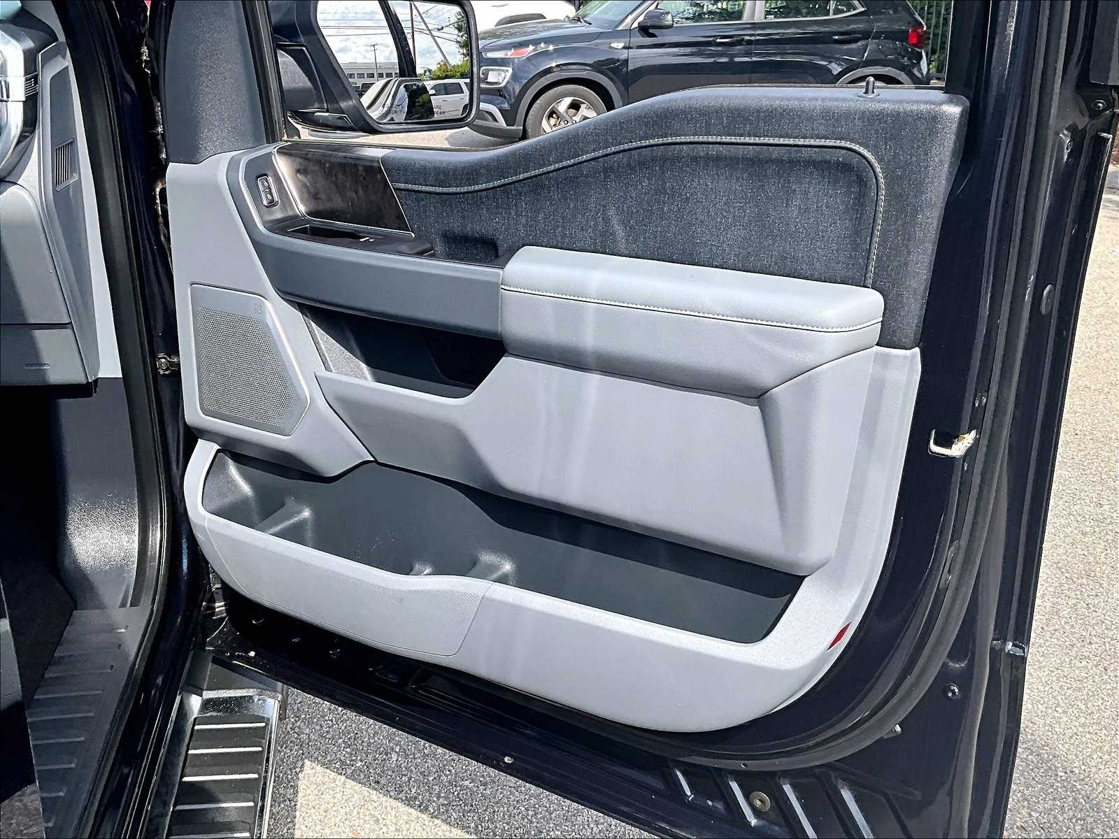 2021 Ford F-150 Lariat photo 12
