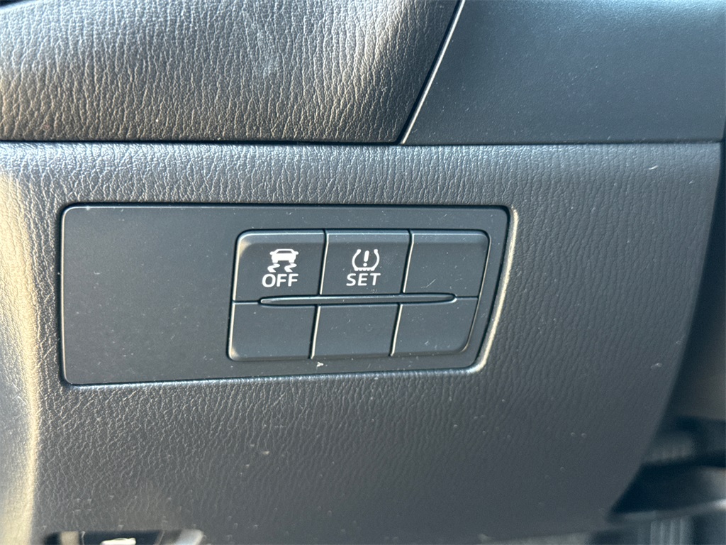 2016 Mazda Mazda3 i Sport photo 24