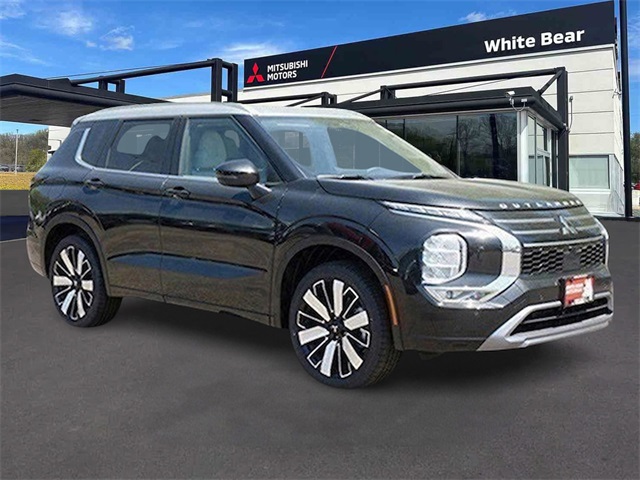 2025 Mitsubishi Outlander SEL Platinum Edition's photo