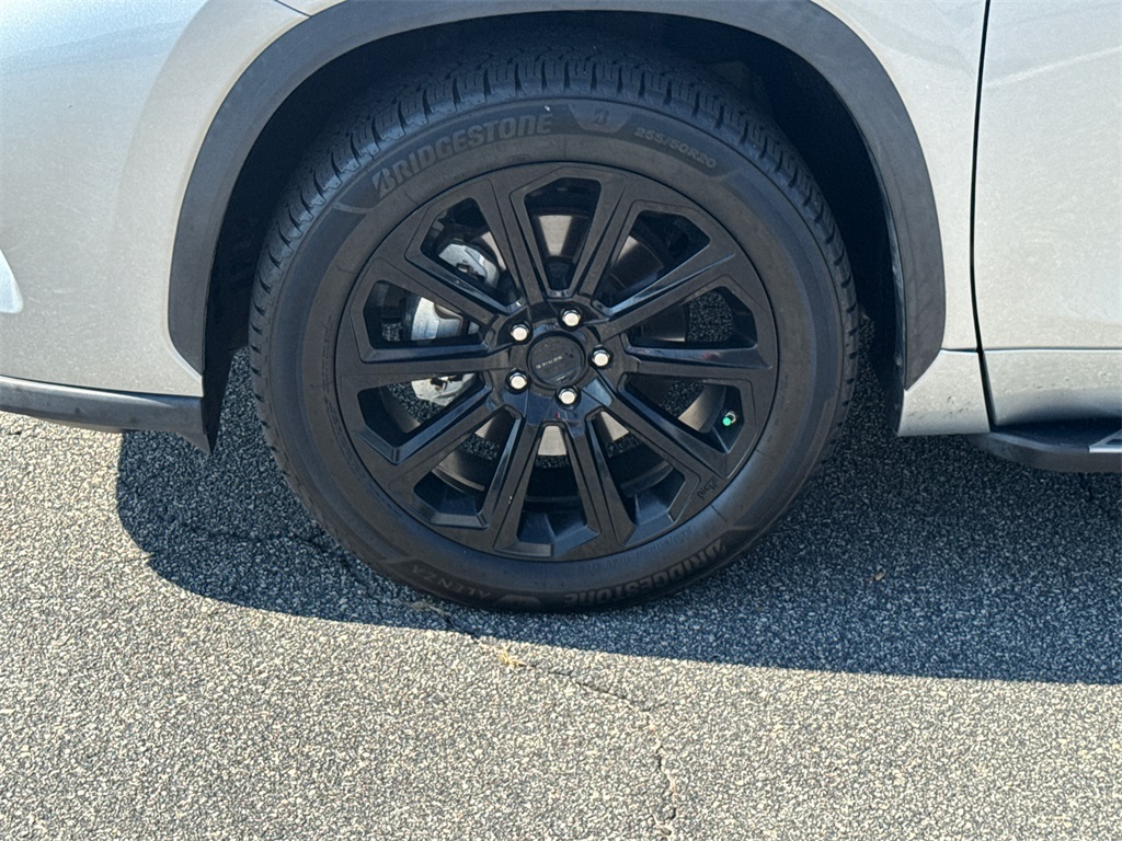 2022 Toyota Highlander XLE photo 11