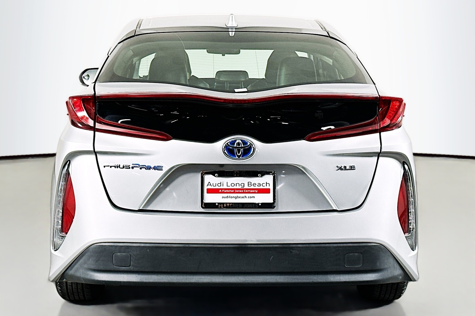 2020 Toyota Prius Prime XLE photo 3