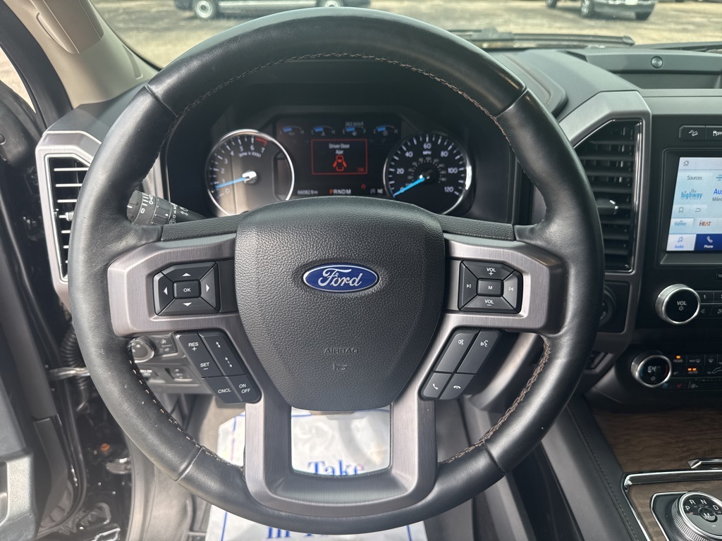 2021 Ford Expedition MAX Platinum photo 3