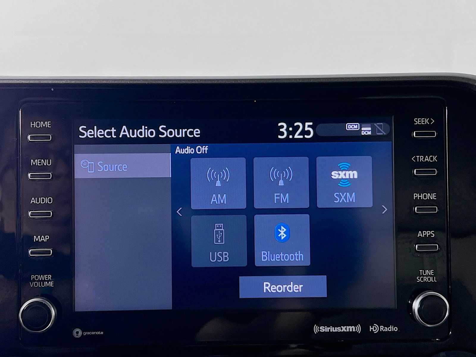2021 Toyota Highlander XLE photo 7