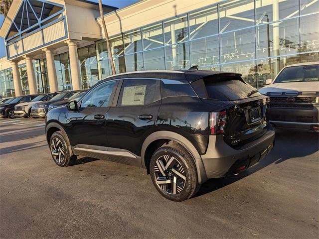 2026 Nissan Kicks SV photo 3