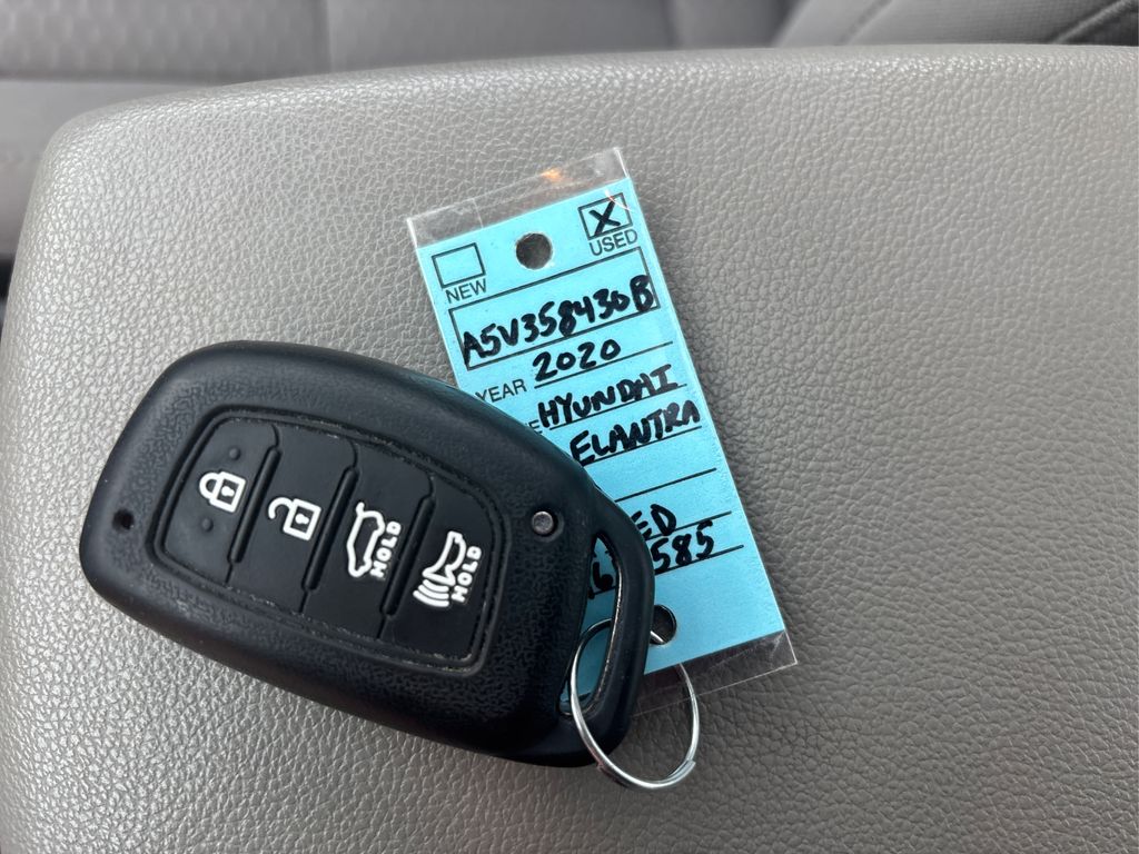 2020 Hyundai Elantra Value Edition photo 28