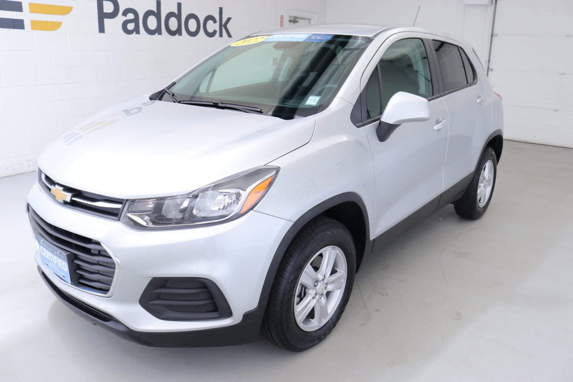 2022 Chevrolet Trax LS photo 3
