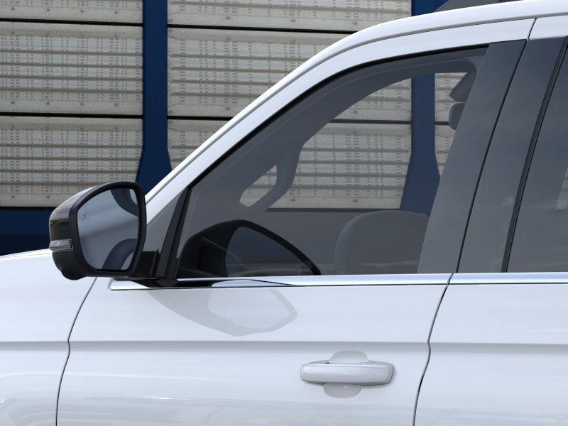 2025 Ford Expedition photo 16