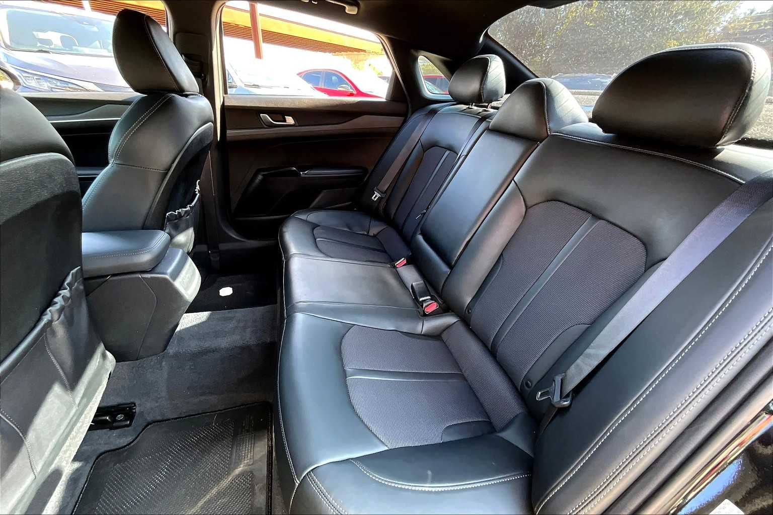 2022 Kia K5 GT-Line photo 19