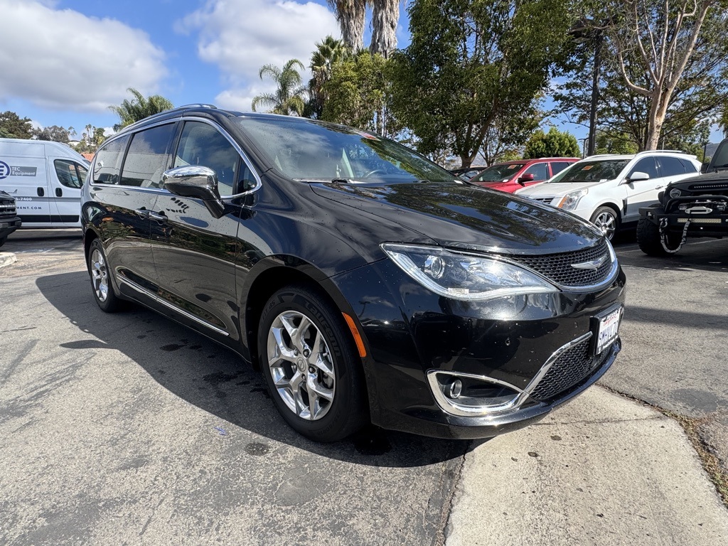 Used 2017 Black Chrysler Limited image 7