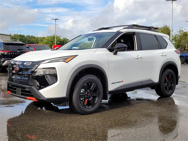 2026 Nissan Rogue SV photo 4