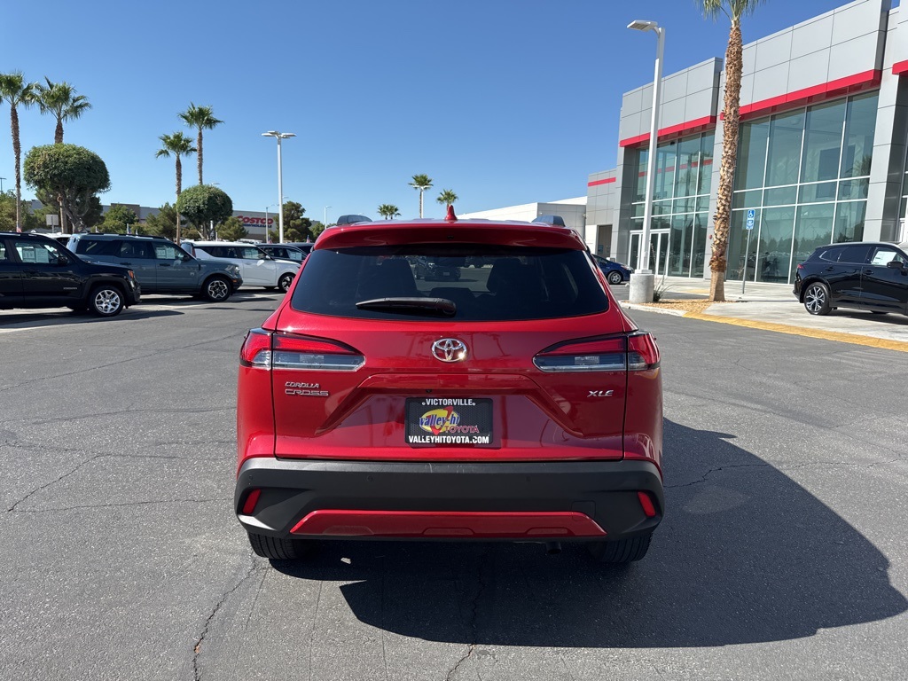 2024 Toyota Corolla Cross XLE photo 6