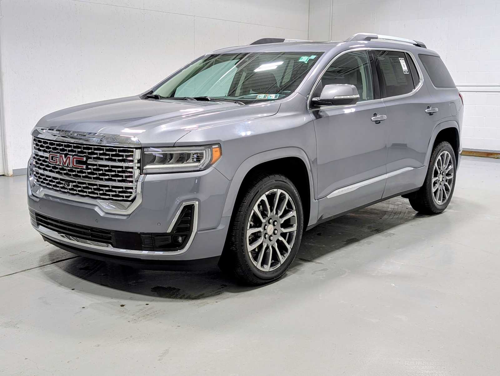 2021 GMC Acadia Denali's photo