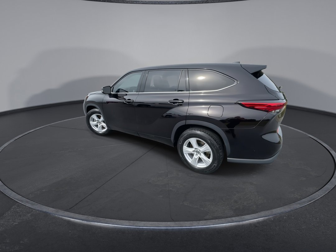 2022 Toyota Highlander L photo 5