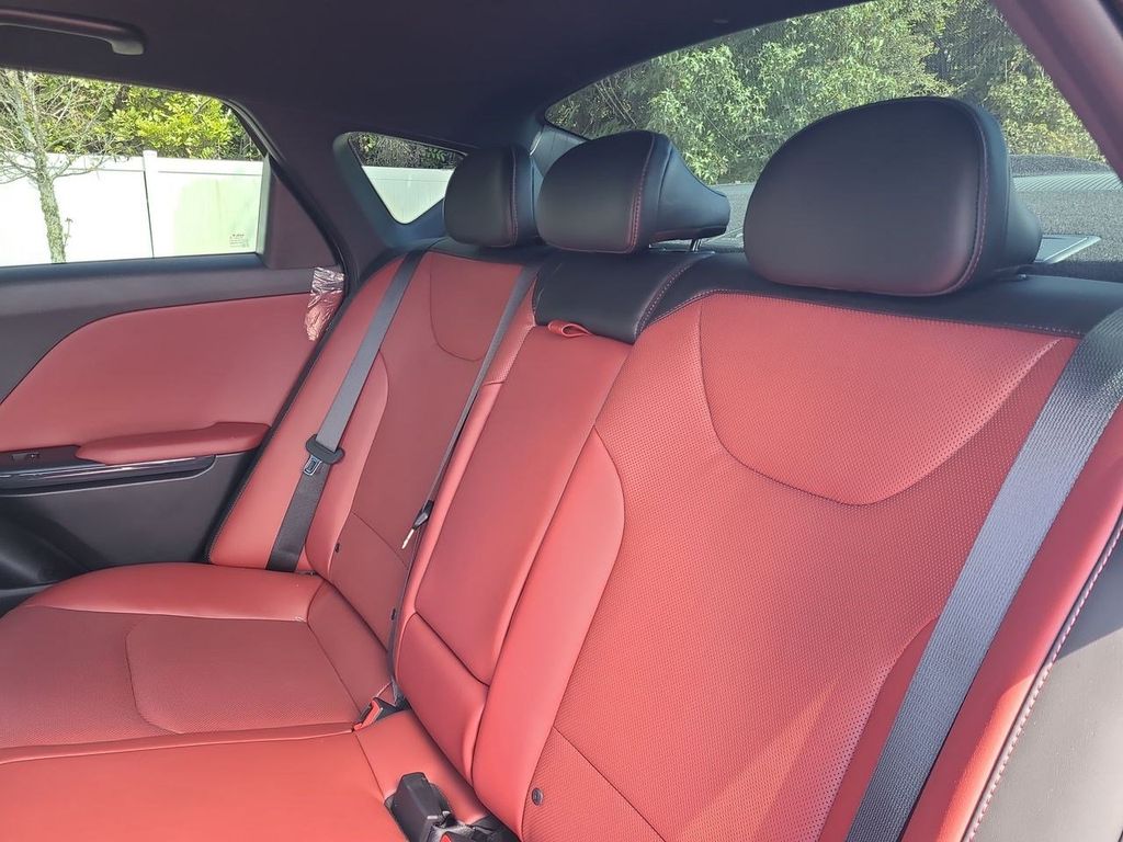2025 Kia K4 GT-Line Turbo photo 12