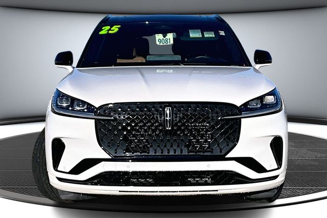 Used 2025 Lincoln Aviator Black Label with VIN 5LM5J9XC0SGL00499 for sale in Kansas City