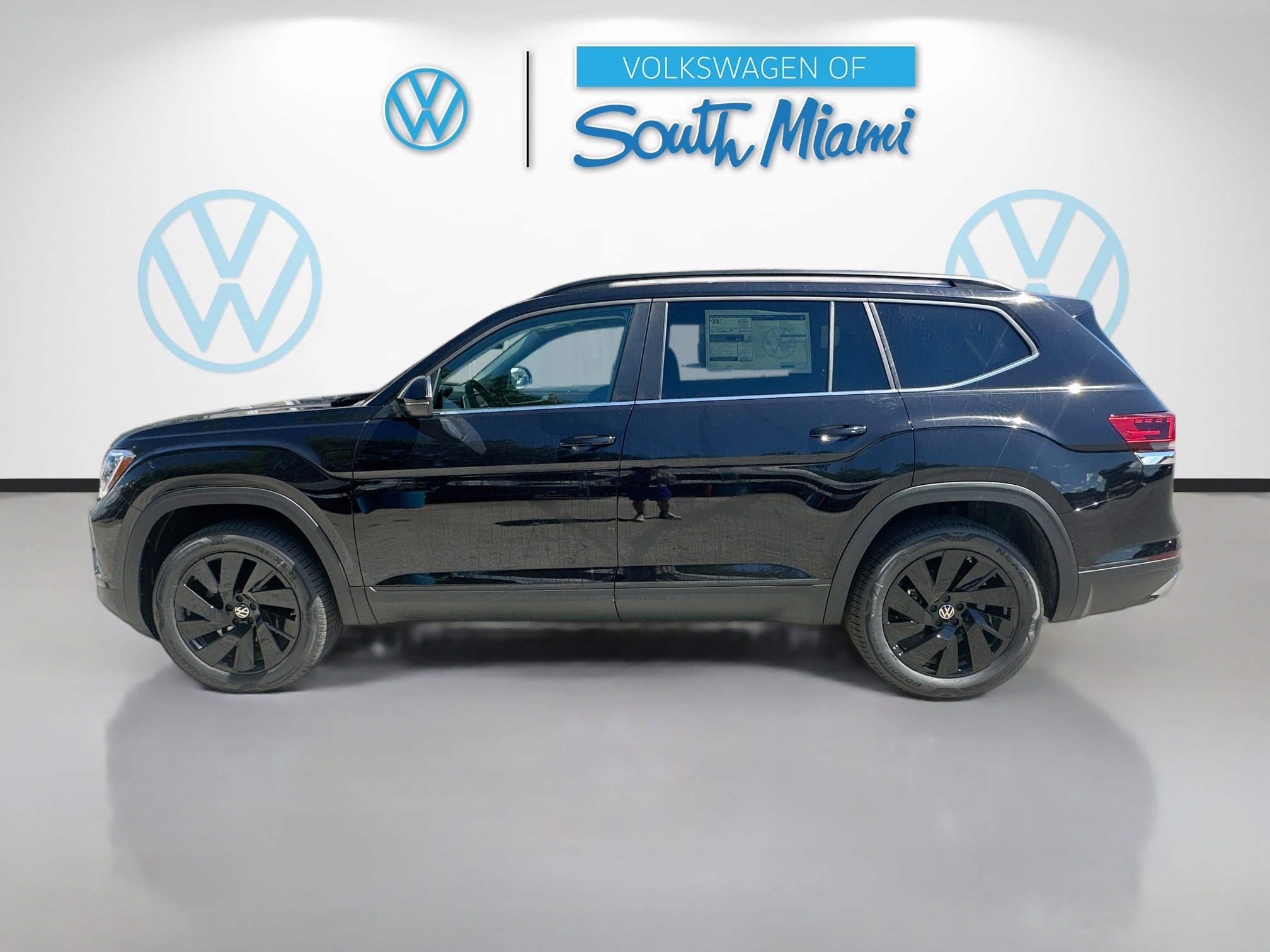 2026 Volkswagen Atlas SE Technology photo 3