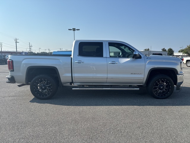 2017 Gmc Sierra 1500 SLT photo 2