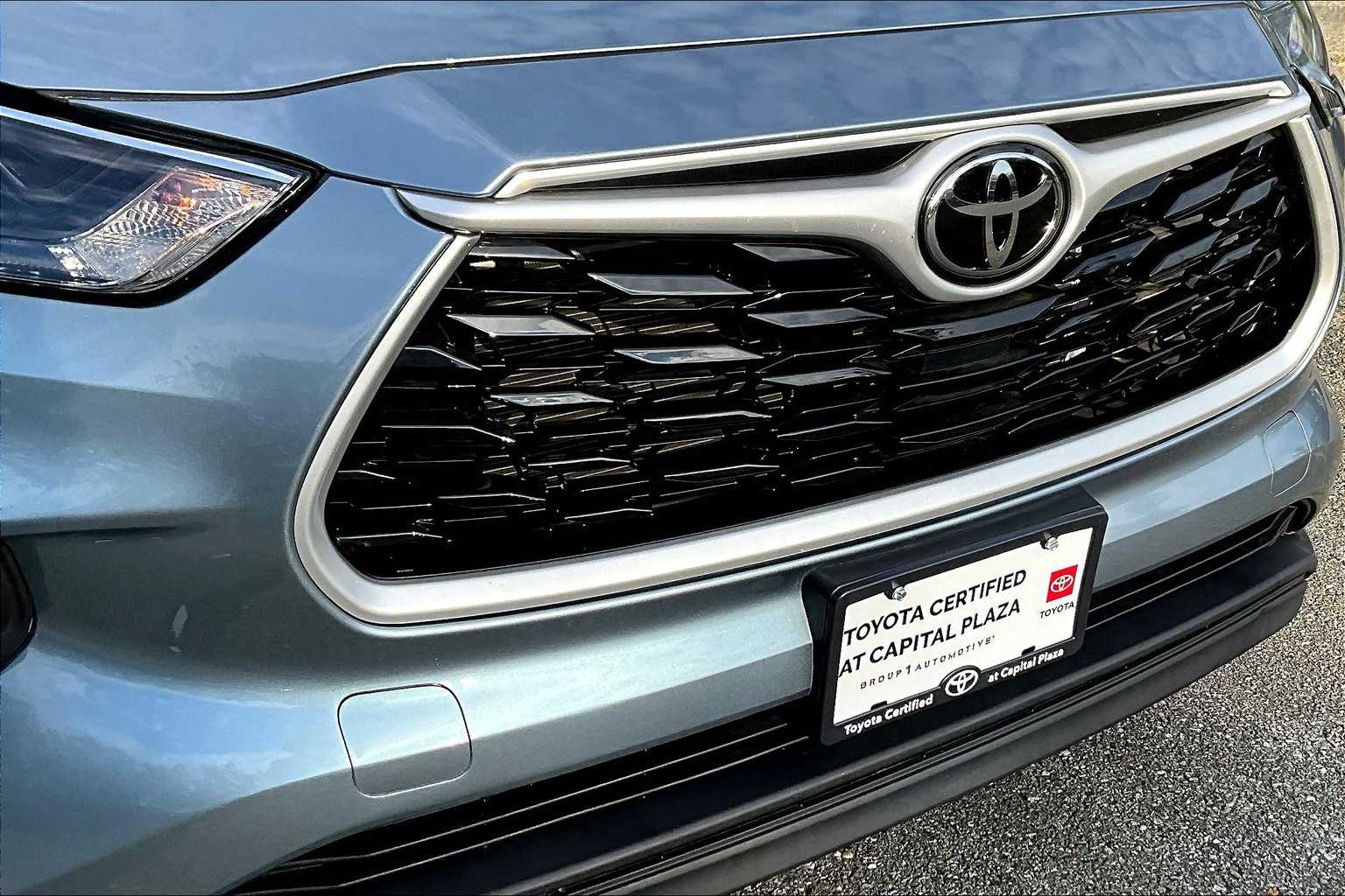 2022 Toyota Highlander XLE photo 29