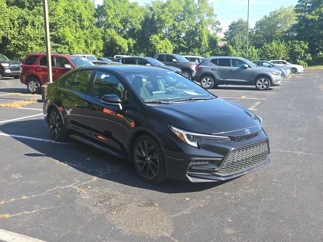 Used 2024 Toyota Corolla SE with VIN 5YFS4MCE1RP190261 for sale in Northfield, Minnesota
