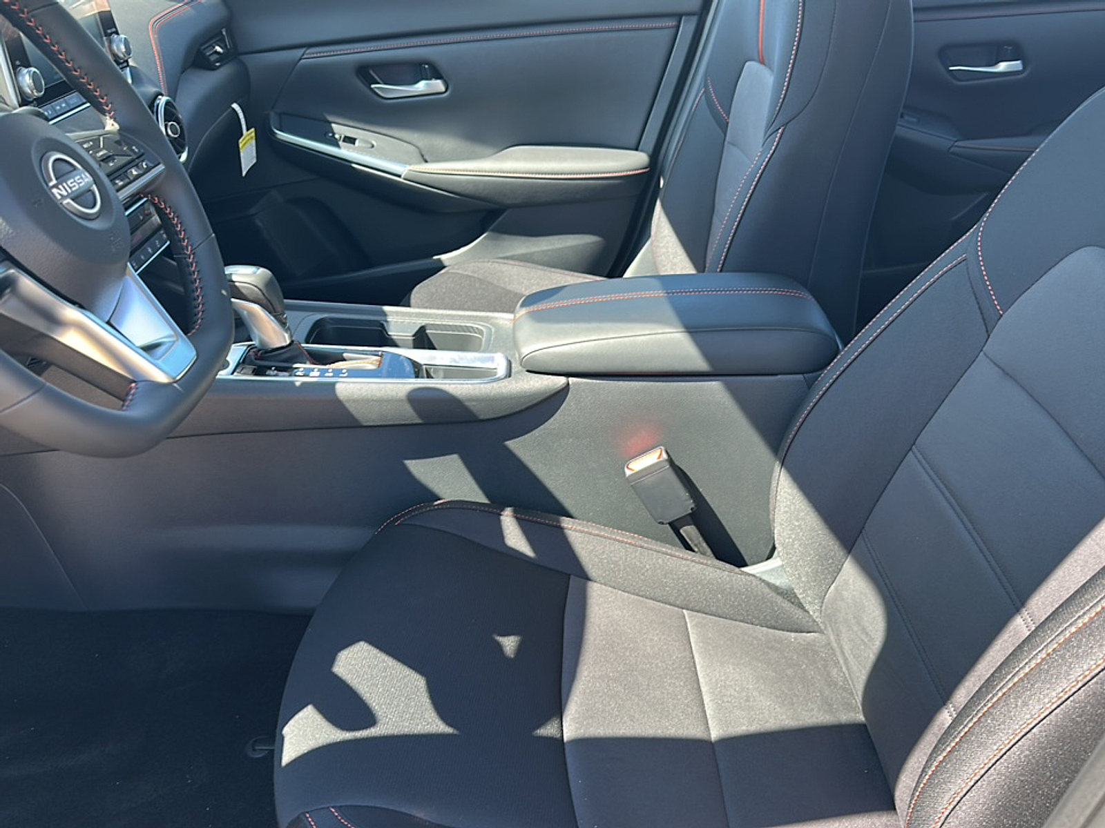 2025 Nissan Sentra SR photo 2