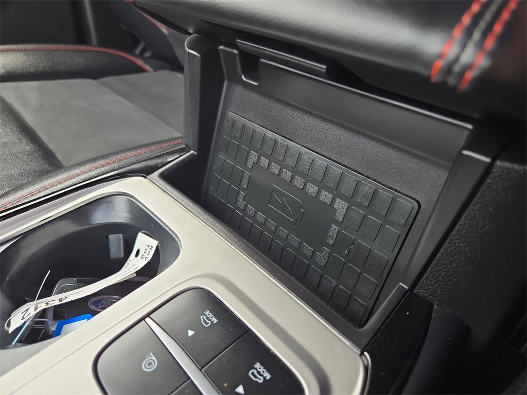 2024 Ford Explorer ST-Line photo 17