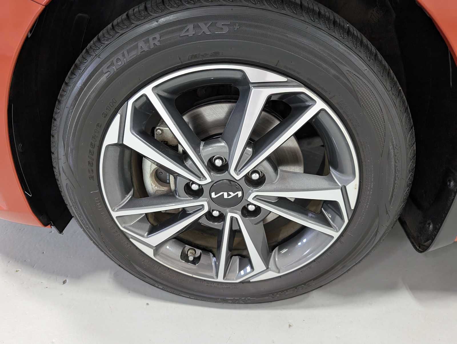 2023 Kia Forte LXS photo 3